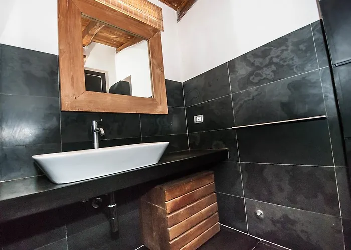 Luxury Seaview By Arbaspaa * 마나롤라